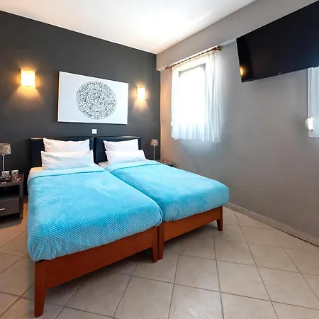 Ampelia Kassandra Aparthotel