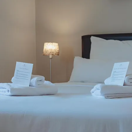 Ampelia Kassandra Aparthotel 3*