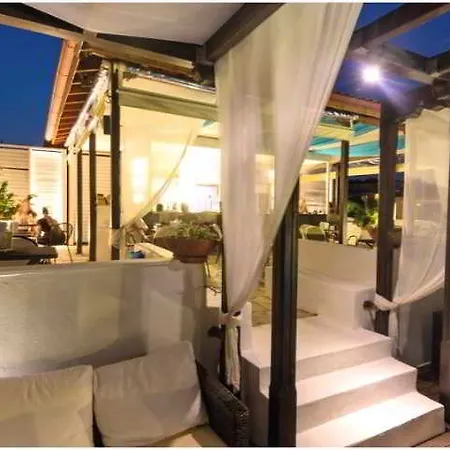 Ampelia Kassandra アパートホテル ハニオティス