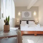 Ampelia Kassandra 3*