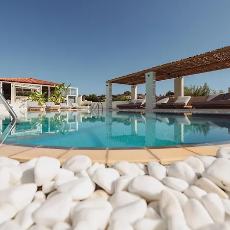 Ampelia Kassandra Aparthotel Hanioti