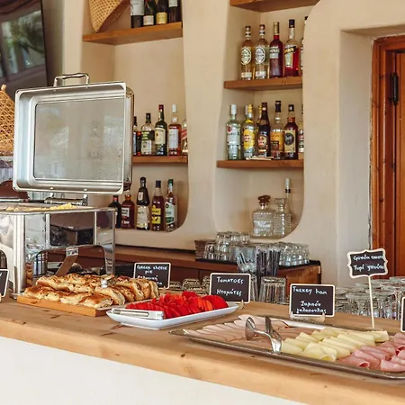 Ampelia Kassandra Aparthotel 3*