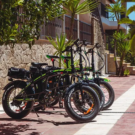 شقة فندقية Ampelia Kassandra 3*