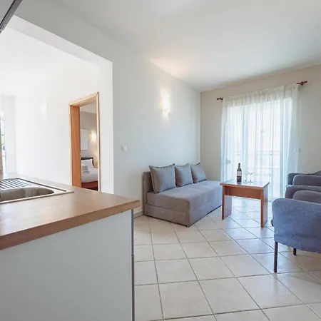 Ampelia Kassandra Aparthotel Hanioti