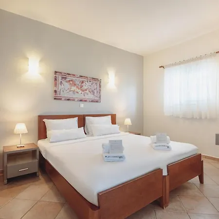 Ampelia Kassandra Aparthotel Hanioti