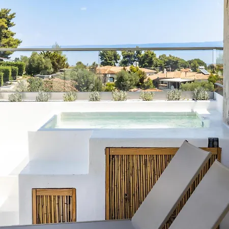 Ampelia Kassandra Aparthotel