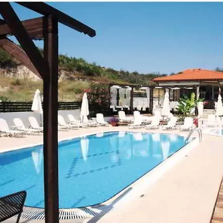 Ampelia Kassandra 3*