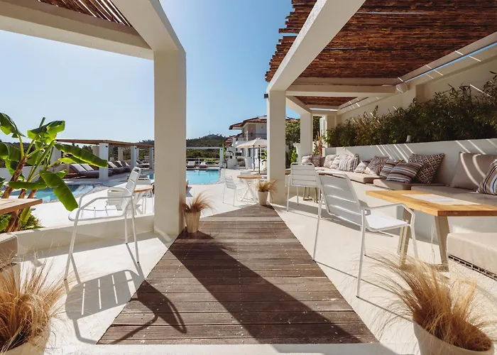 Ampelia Kassandra 3*