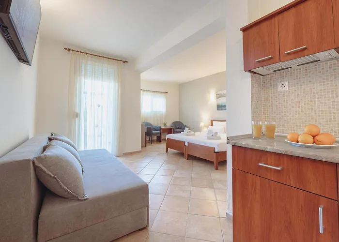 Ampelia Kassandra 3*