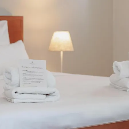 Ampelia Kassandra Aparthotel 3*
