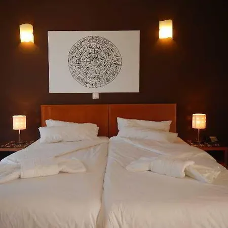 Ampelia Kassandra 3*