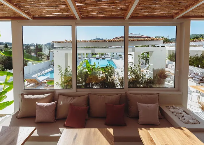 Aparthotel Ampelia Kassandra