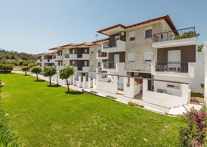 Ampelia Kassandra Aparthotel