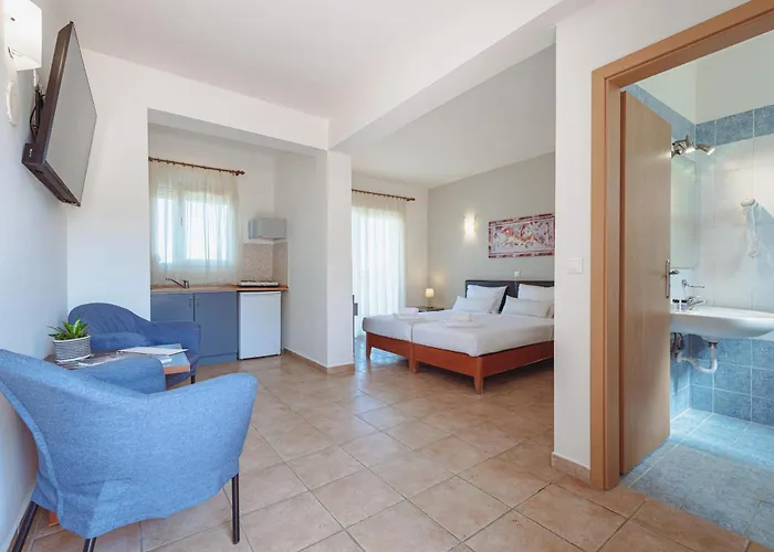 Ampelia Kassandra Aparthotel